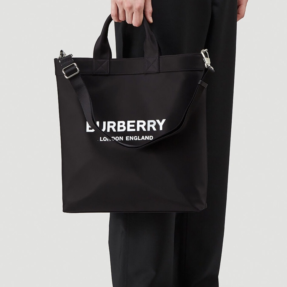 BURBERRY Artie Canvas Tote Bag. - Picture 13 of 13